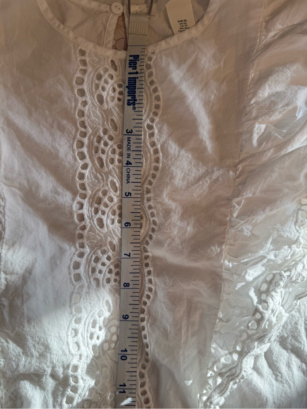 H&M White Eyelet Lace Flutter Sleeve Top Size XS - Picture 12 of 16